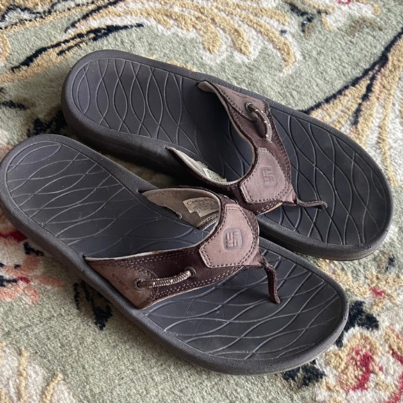 Columbia leather Flip Flops - Picture 1 of 7